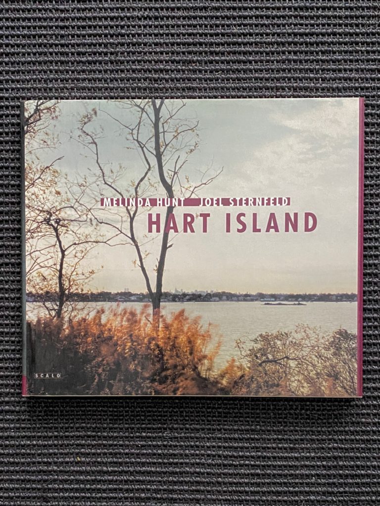 Joel Sternfeld: Hart Island